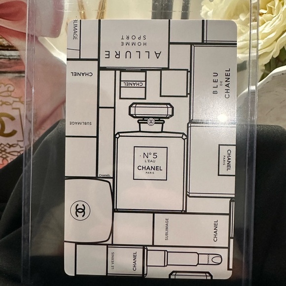 Chanel Playing Card Red 6 of Diamonds - Picture 2 of 2